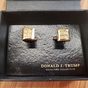 Donald J. Trump Square Cufflinks Signature Collection Gold Tone with Rhinestones